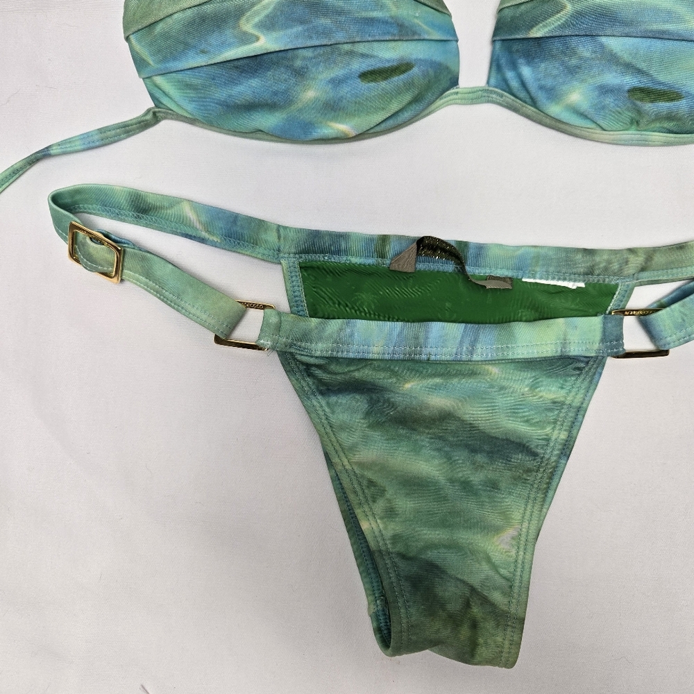 Agua De Coco Bikini - Picture 2 of 7